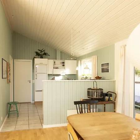 Prázdninový dům Ljuben - 1-1km From The Sea By Interhome